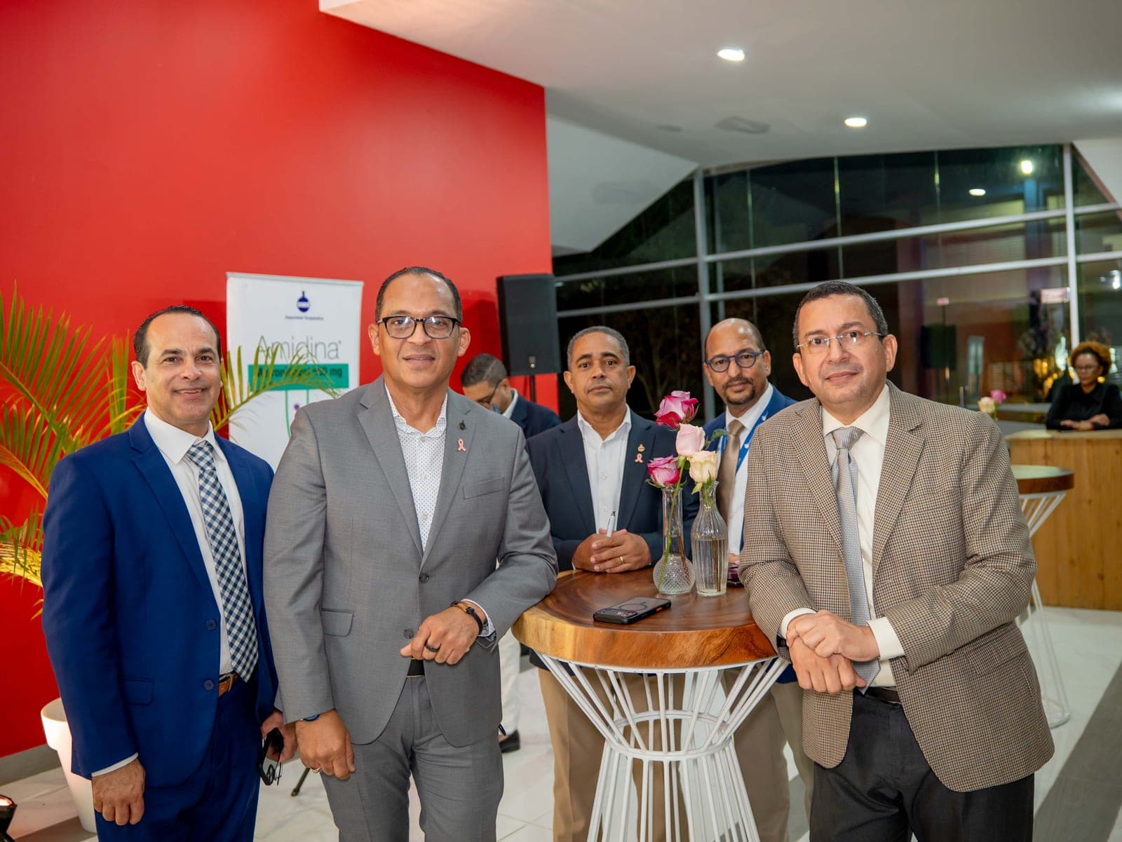 Foto 6 de IX Congreso Internacional Siglo 21–UCNE: acompañar, cuidar y sanar al paciente oncológico