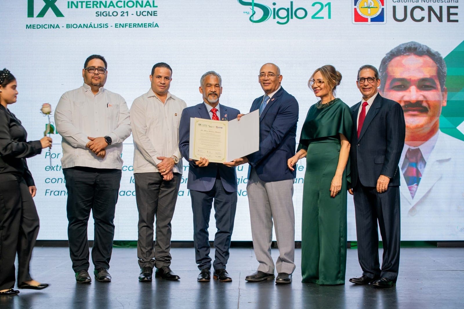 Foto 55 de IX Congreso Internacional Siglo 21–UCNE: acompañar, cuidar y sanar al paciente oncológico