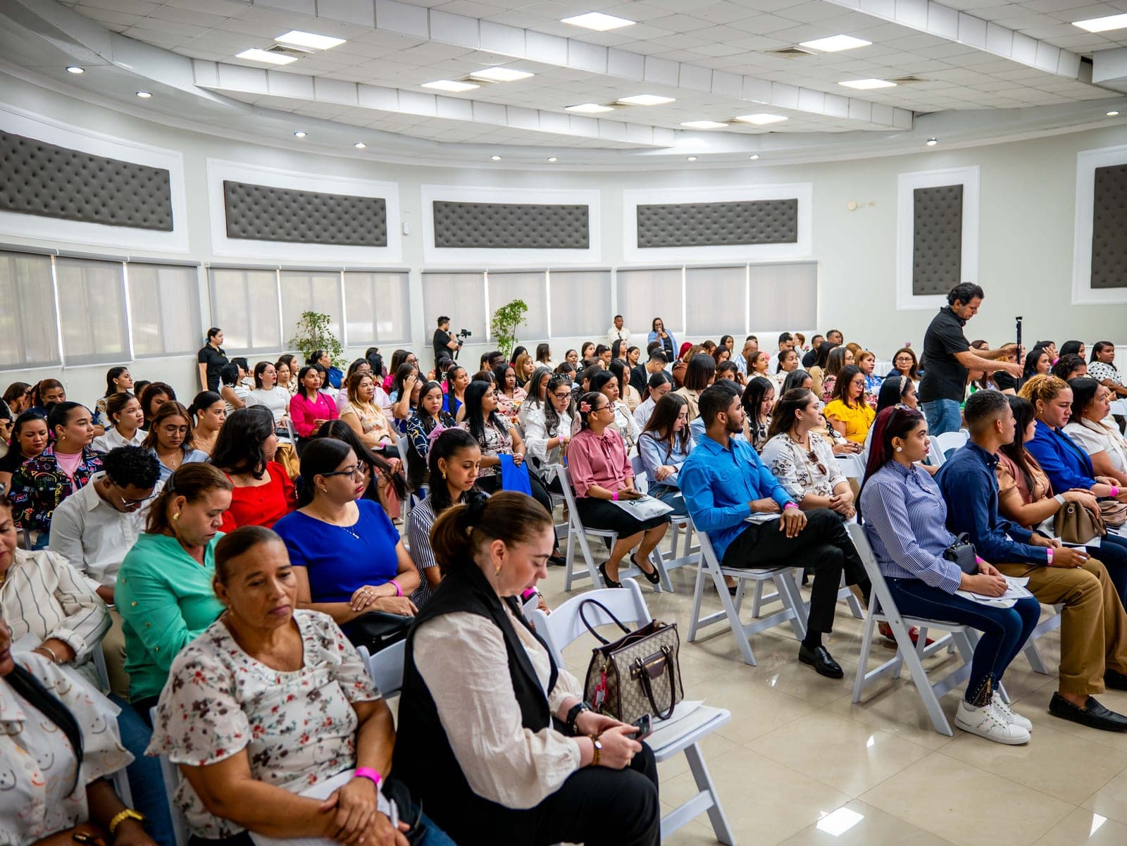 Foto 85 de IX Congreso Internacional Siglo 21–UCNE: acompañar, cuidar y sanar al paciente oncológico
